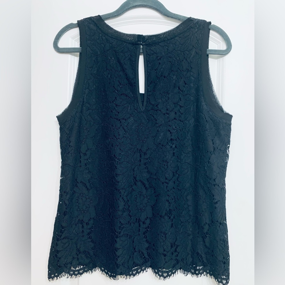 BANANA REPUBLIC, Lace Tops with Lining in Black & White - Picture 3 of 15